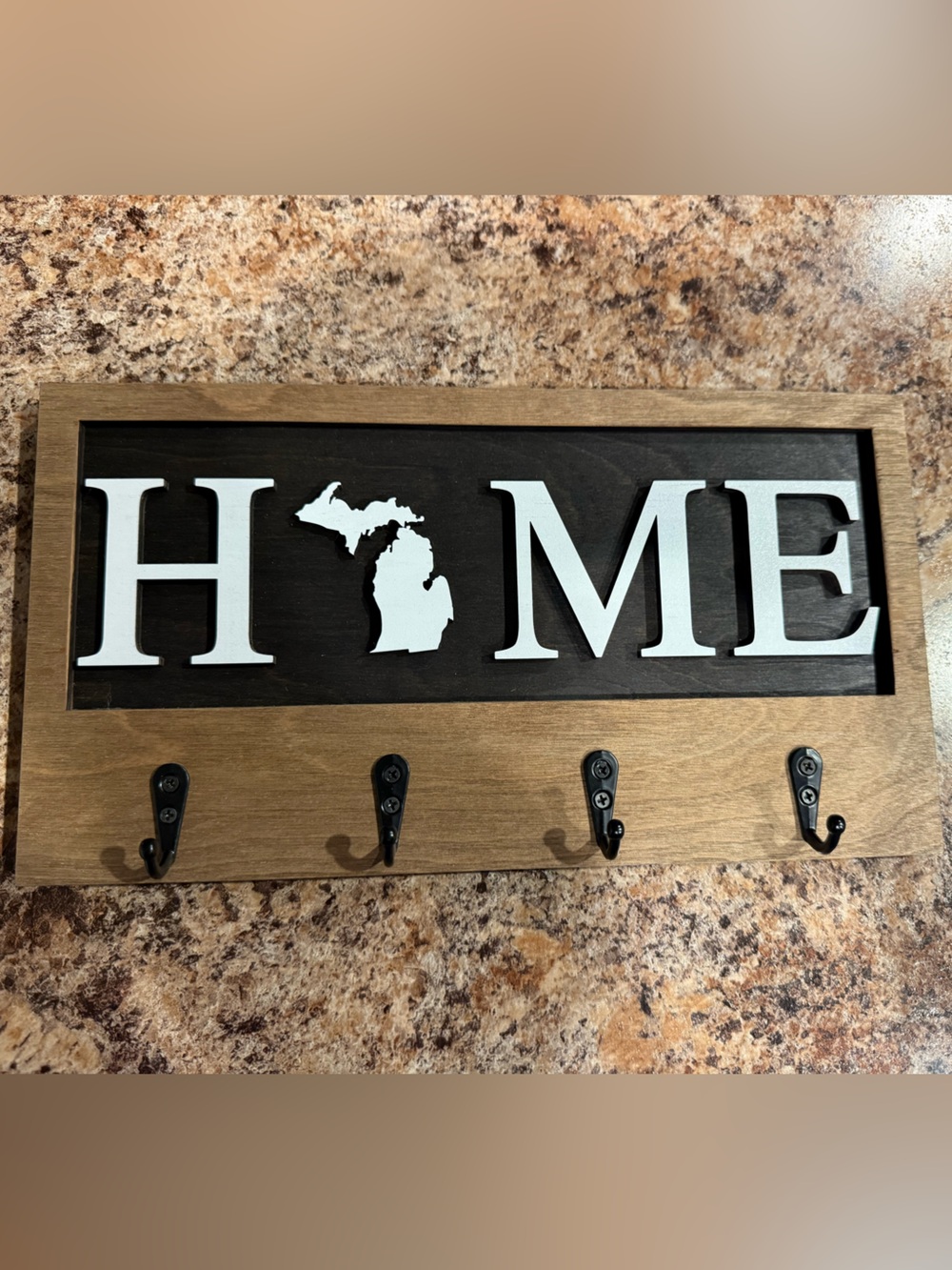 HOME Michigan Wall Key Rack - White Letters on Brown Frame